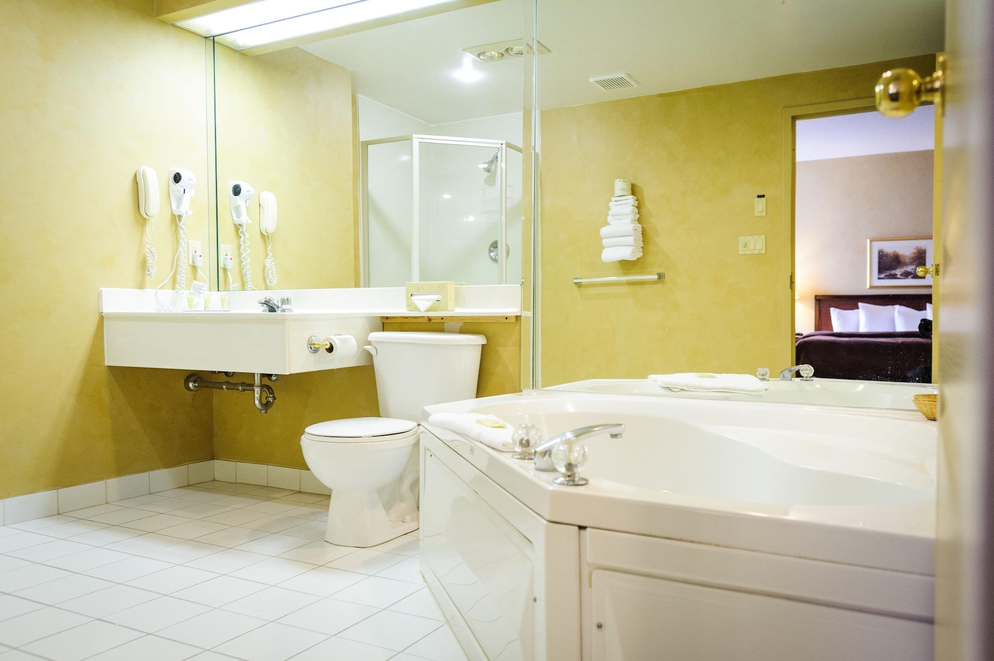 Peterborough Inn & Suites Hotel Exteriér fotografie